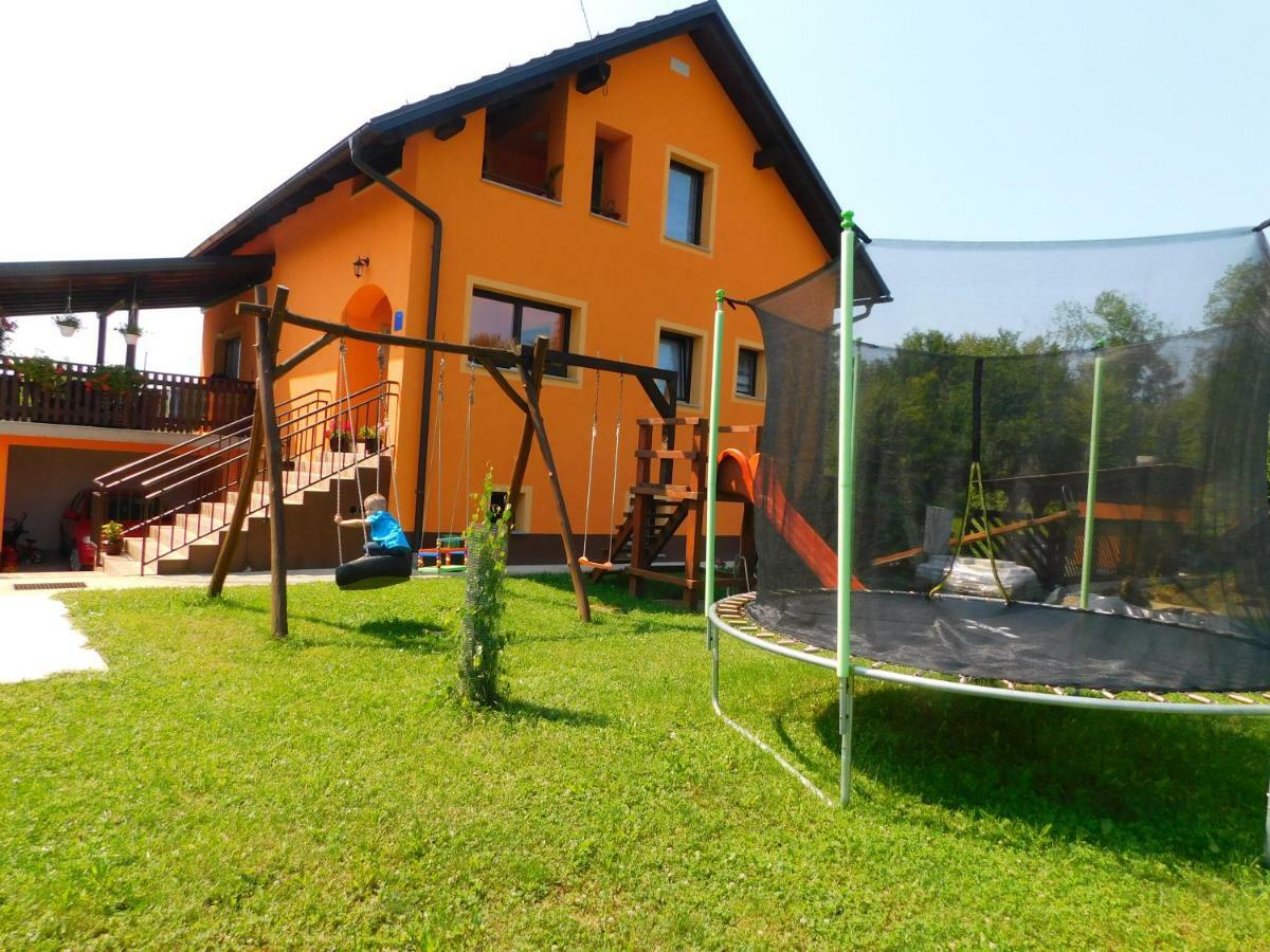 Apartment Petrovic Szluin Kültér fotó